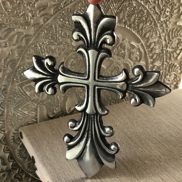 Silver Tone Decorative Fluer Di Lis Metal Cross - Picture 4 of 4